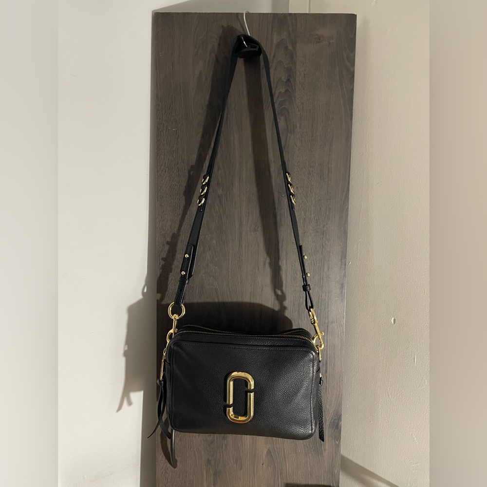 Marc Jacobs The Softshot 27 camera bag in black leather crossbody